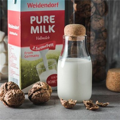 Balang Susu Kaca dengan Gabus